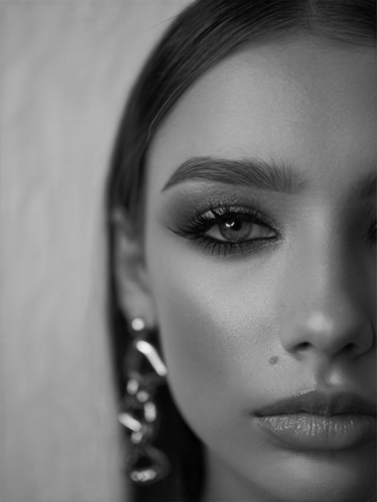 Perfectly Even Brows